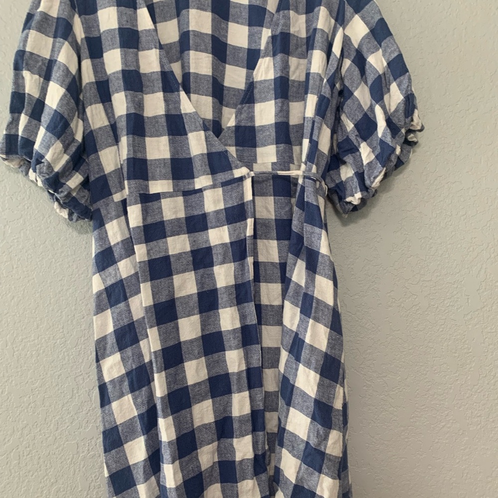 Old Navy Navy and White Gingham Midi Wrap Dress